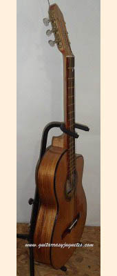 guitarra de Paracho de cedro con pinabete modelo MDCE con curva detalle lateral